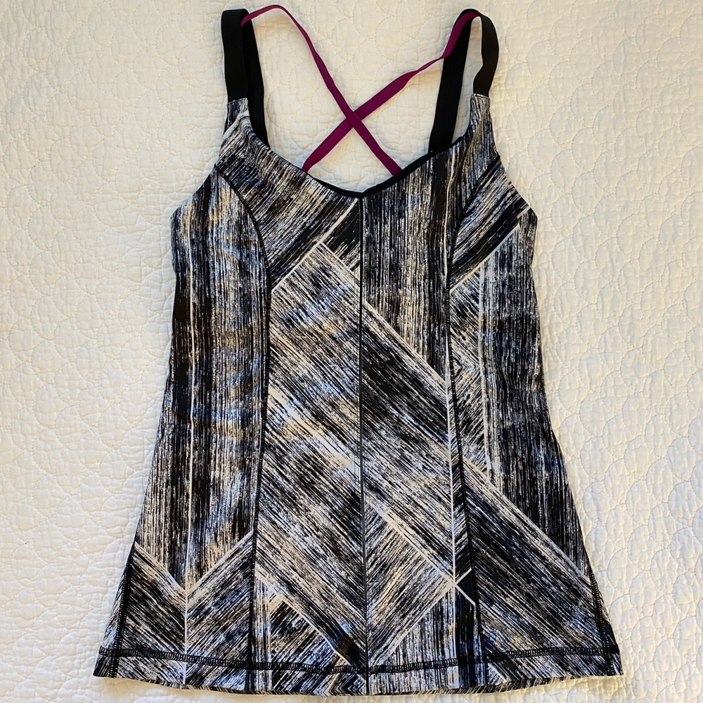 Lululemon Workout Tank Top Build in Bra Open Back